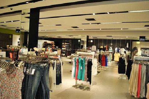 清镇市商场里的店面怎么装修？